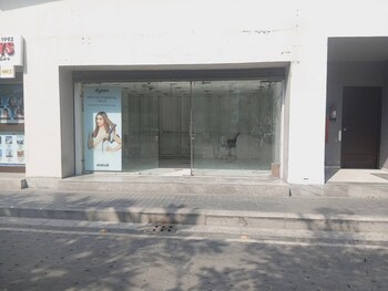 Showroom for Rent in Chinar Park, Kolkata