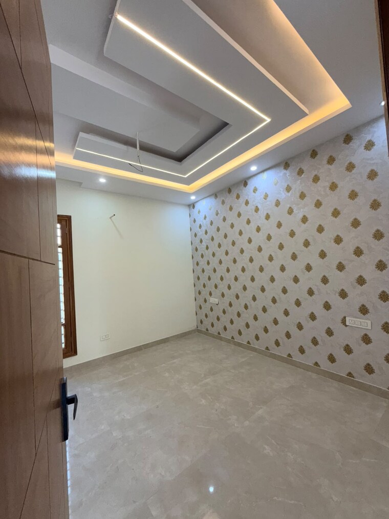 Room, sector 124 3 Bedroom 90 Sq.Yd. Independent House In Sector 124 Mohali 10749778