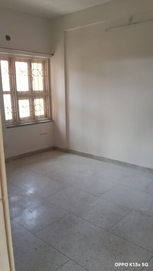 Room in 3 BHK Independent House at Morabadi – for Rent