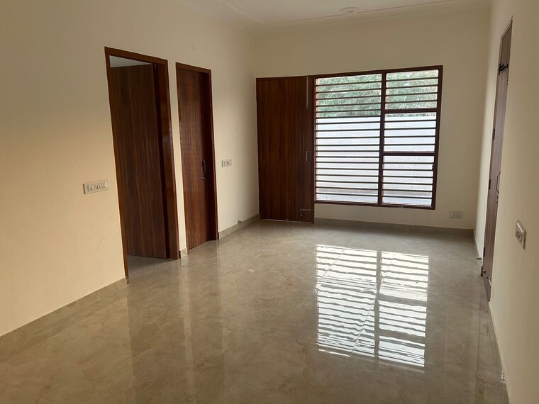 Room, sector 27 3 Bedroom 5500 Sq.Ft. Independent House In Sector 27 Panchkula 10749777