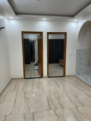 Building Lobby in 2.5 BHK Builder Floor at Sector 65 – for Rent