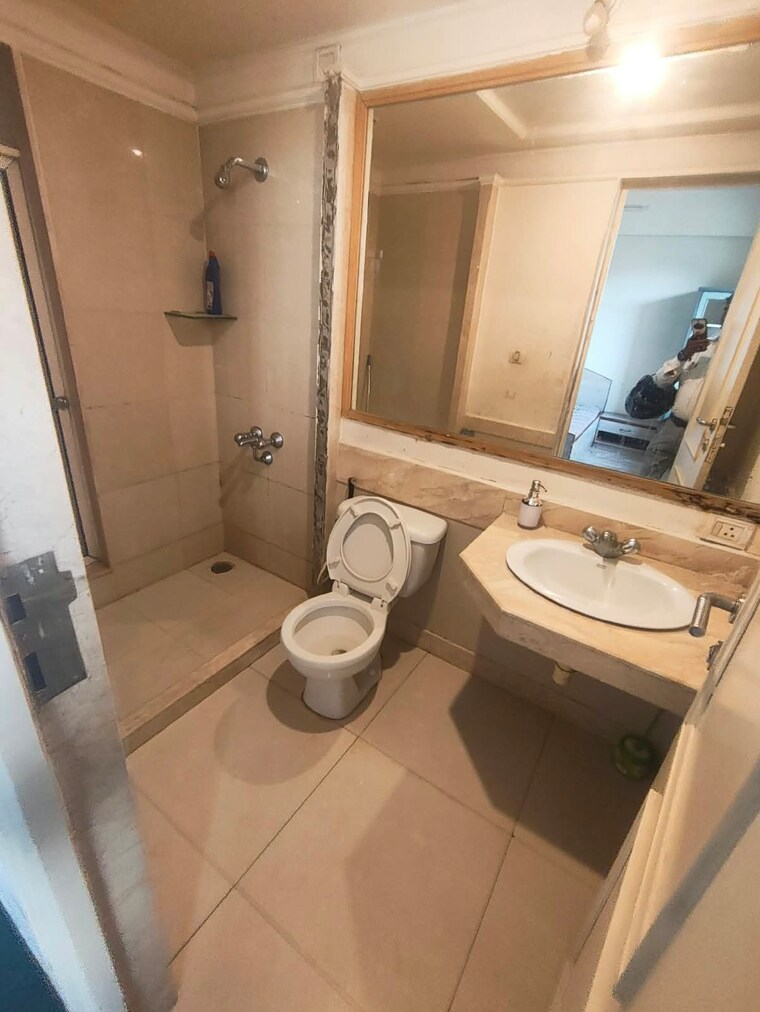 Attached Bathroom, hiranandani-meadows 1 Bedroom 700 Sq.Ft. Apartment In Manpada Thane 10749818