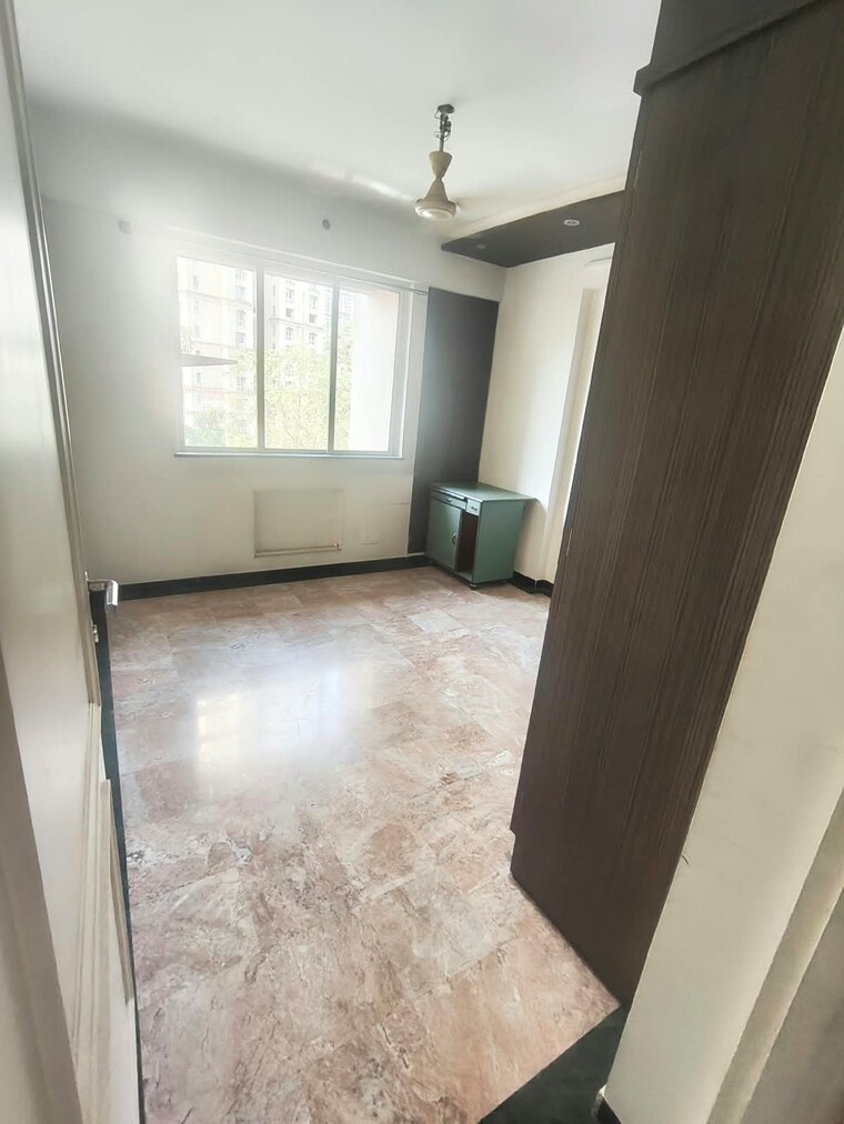 Room, hiranandani-meadows 1 Bedroom 700 Sq.Ft. Apartment In Manpada Thane 10749818