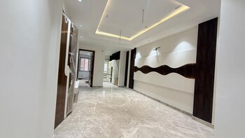 3 BHK Builder Floor for Sale in Shalimar Bagh, Delhi