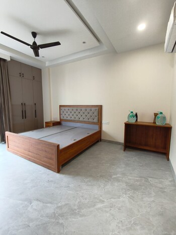 2 BHK Builder Floor for Rent in Sector 57, Gurgaon