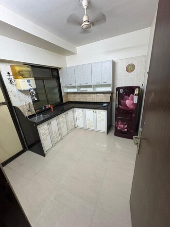 2 BHK Flat for Rent in Oshiwara, Mumbai