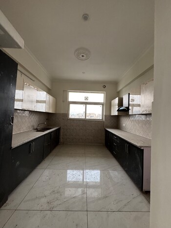 5 BHK Flat for Rent in Sector 24, Panchkula