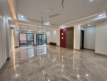 4 BHK Builder Floor for Rent in Shanti Kunj, Delhi