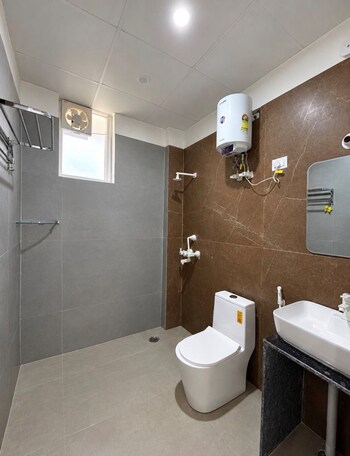 3 BHK Builder Floor for Rent in Tagore Garden, Delhi