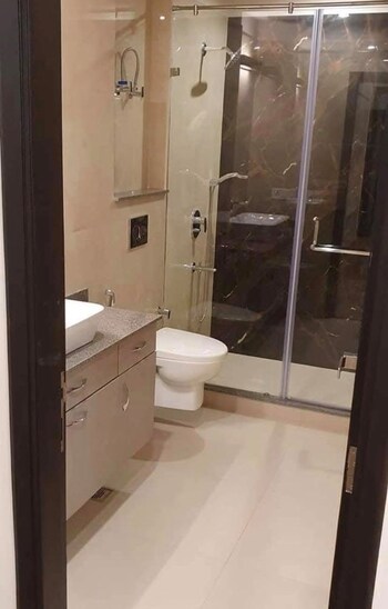 2 BHK Builder Floor for Rent in Ramesh Nagar, Delhi