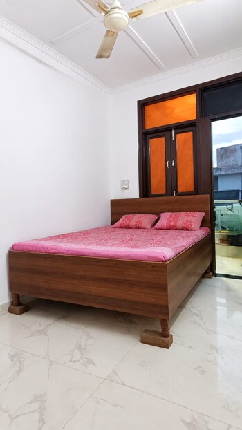 3 BHK Builder Floor for Sale in Jawahar Park, Delhi