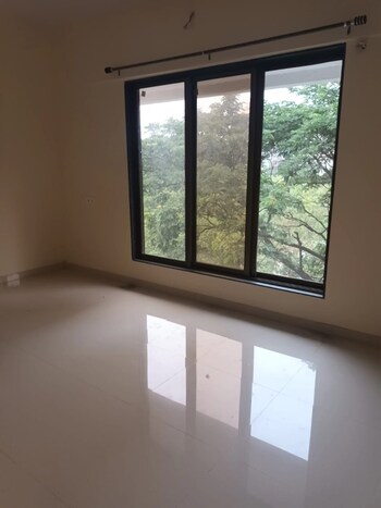 Shop for Rent in Borivali East, Mumbai
