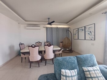 Eros Rosewood Villas