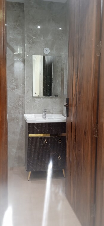 2 BHK Builder Floor for Sale in Palam, Delhi