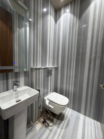 4 BHK Builder Floor for Rent in Greater Kailash I, Delhi
