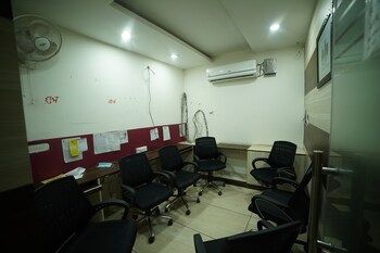 Office Space for Rent in Netaji Subhash Place, Delhi