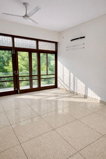 3 BHK Builder Floor for Rent in Kalkaji, Delhi