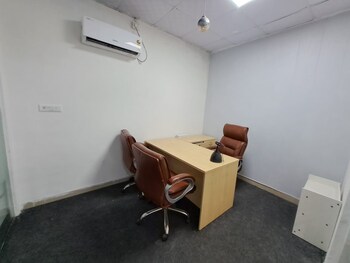 Office Space in IT/SEZ for Rent in Sector 63, Noida