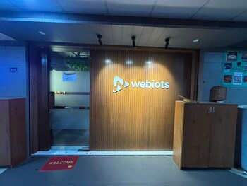 Office Space for Rent in Adajan, Surat