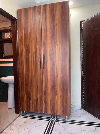 2 BHK Builder Floor for Rent in Sector 17, Gurgaon