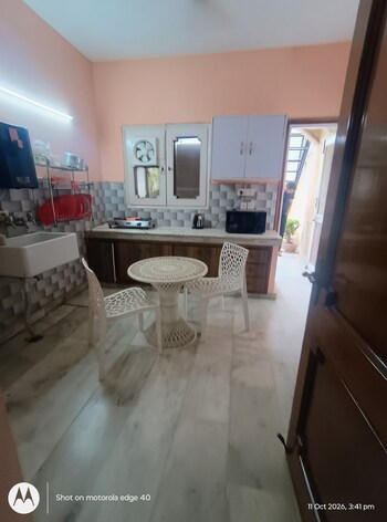 1 BHK Flat for Rent in Sarvapriya Vihar, Delhi