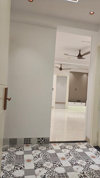 3 BHK Flat for Rent in Dwarka, Delhi