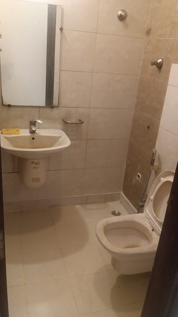 Rental Commercial Office Space 2200 Sq.Ft. in Green Park Extension ...