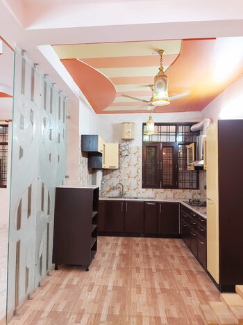 3 BHK Builder Floor for Rent in Sector 26, Noida