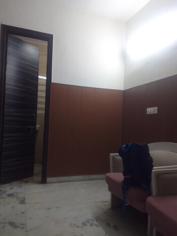 2 BHK Villa for Rent in Sector 49, Noida