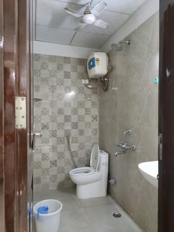 2 BHK Builder Floor for Rent in Sector 57, Gurgaon