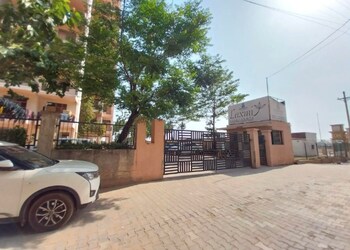 Pareena Laxmi Apartments