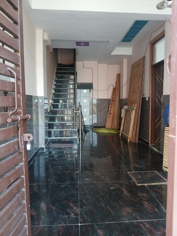 2 BHK Builder Floor for Sale in Dlf Ankur Vihar, Ghaziabad