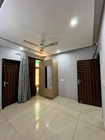 2 BHK Builder Floor for Sale in Vasant Kunj, Delhi