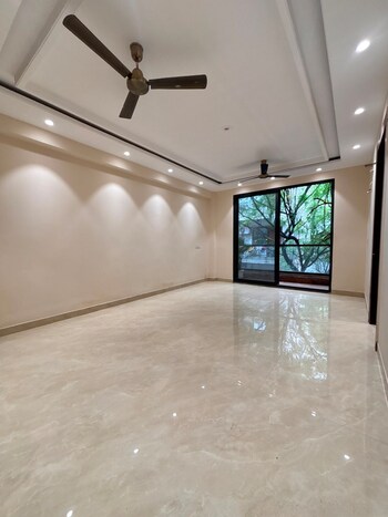 3 BHK Flat for Rent in Freedom Fighters Enclave, Delhi
