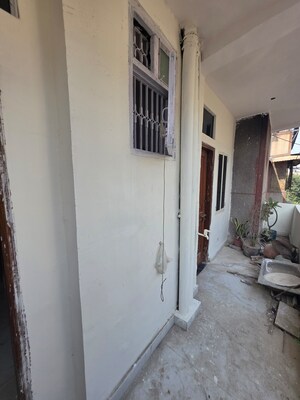 Balcony in 1.5 BHK Apartment at Shalimar Apartments Shalimar Garden, Shalimar Garden – for Sale