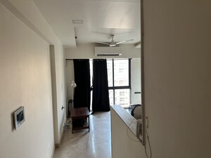 Room in 4 BHK Apartment at Lokhandwala Minerva Mahalaxmi, Mahalaxmi – for Rent