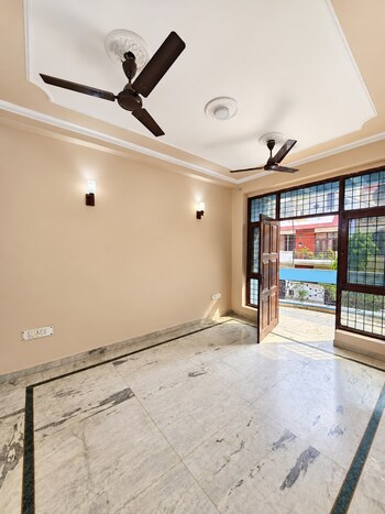 2.5 BHK Builder Floor for Rent in Sector 50, Noida