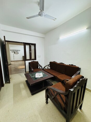 1 BHK Builder Floor for Rent in Neb Sarai, Delhi