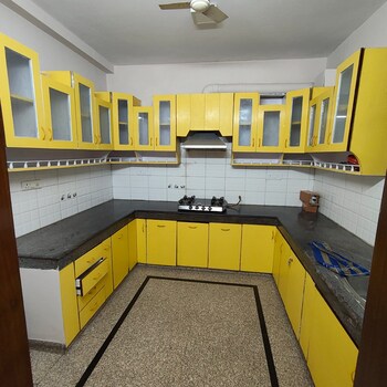 2 BHK Builder Floor for Rent in Sector 52, Gurgaon
