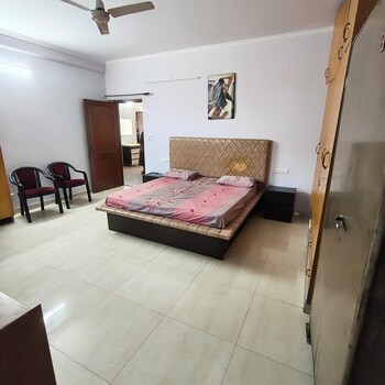 3 BHK Builder Floor for Rent in Sector 52, Gurgaon