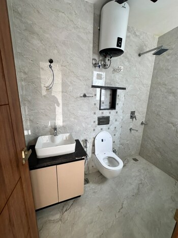 2 BHK Builder Floor for Rent in Sector 52, Gurgaon