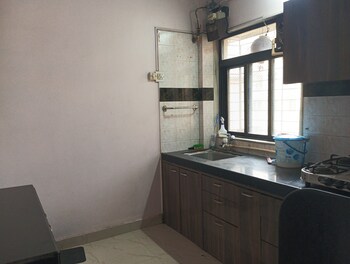 Puraniks Kanchanpushp Complex