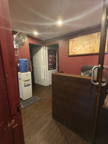 Showroom for Rent in AndherI-Kurla Road, Mumbai