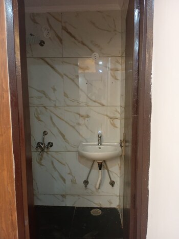 3 BHK Builder Floor for Sale in Kishangarh, Delhi