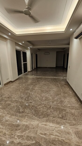 4 BHK Flat for Rent in Green Park Extension, Delhi