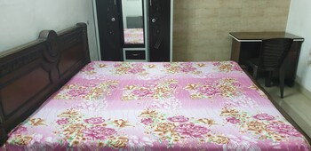 1 RK Builder Floor for Rent in Sector 18, Chandigarh
