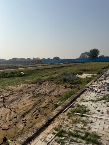 Plot for Sale in Yamuna Expressway, Greater Noida