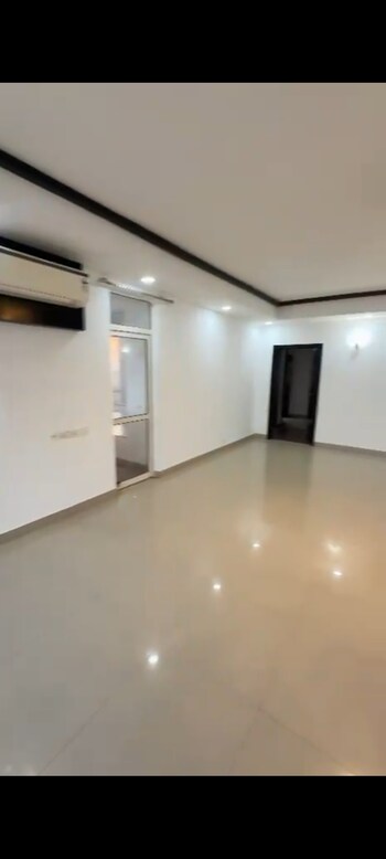 Jaypee Greens Kalypso Court
