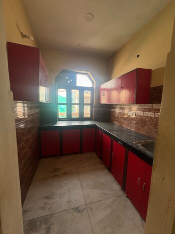 2 BHK Builder Floor for Rent in Palam Vihar, Gurgaon