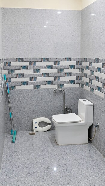 3 BHK Builder Floor for Rent in Sector 53, Noida